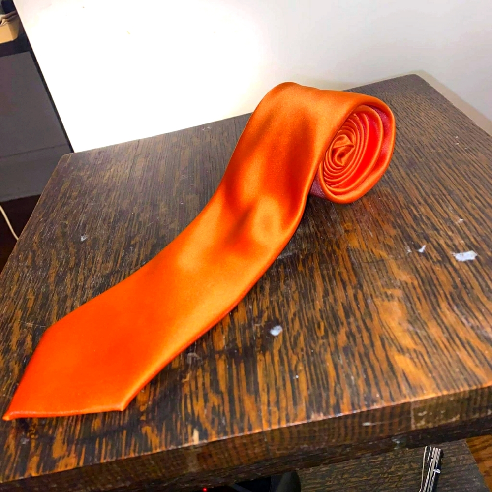 Calvin klein orange tie